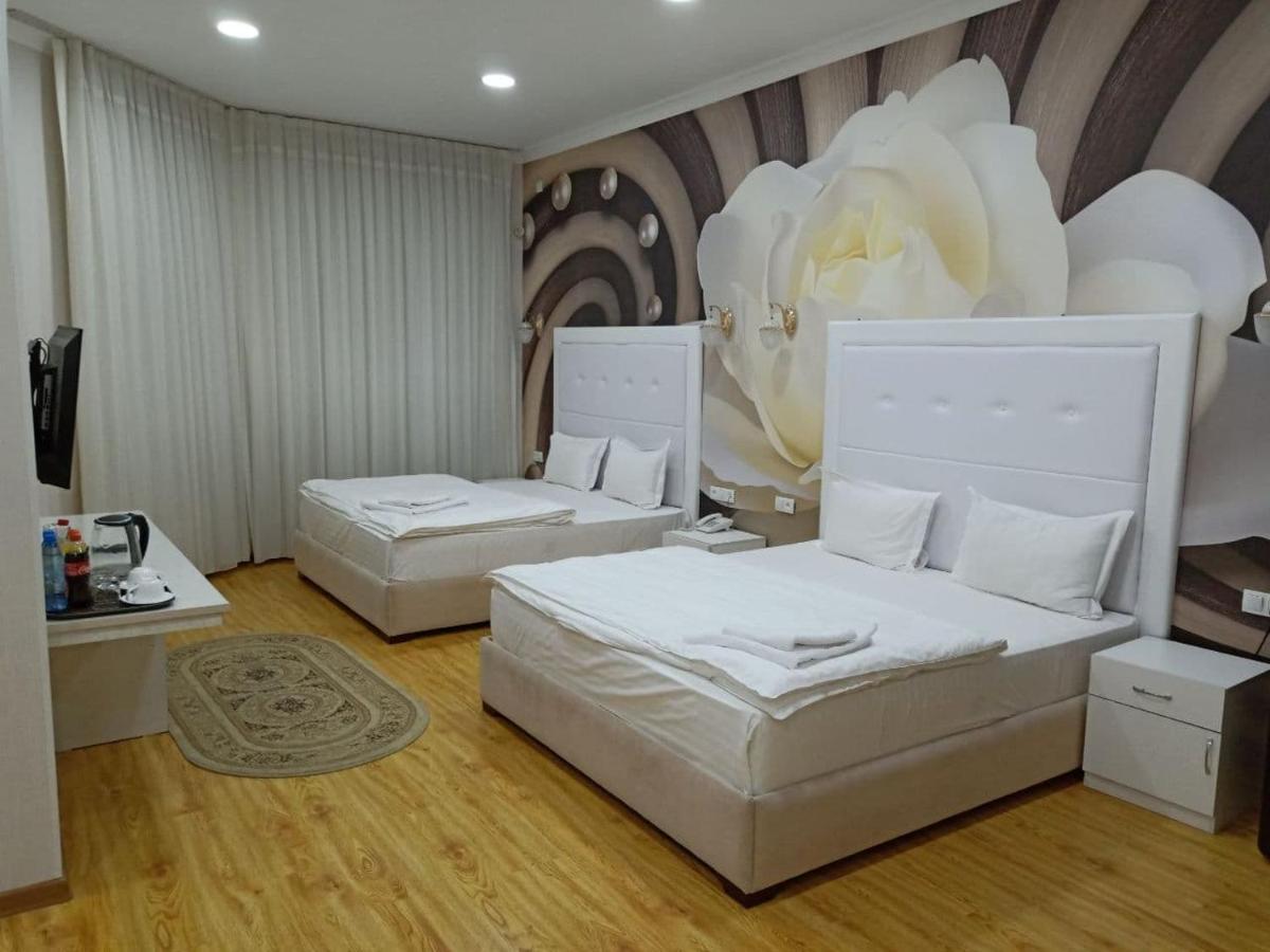 Queens 2 Hotel Tashkent Ngoại thất bức ảnh