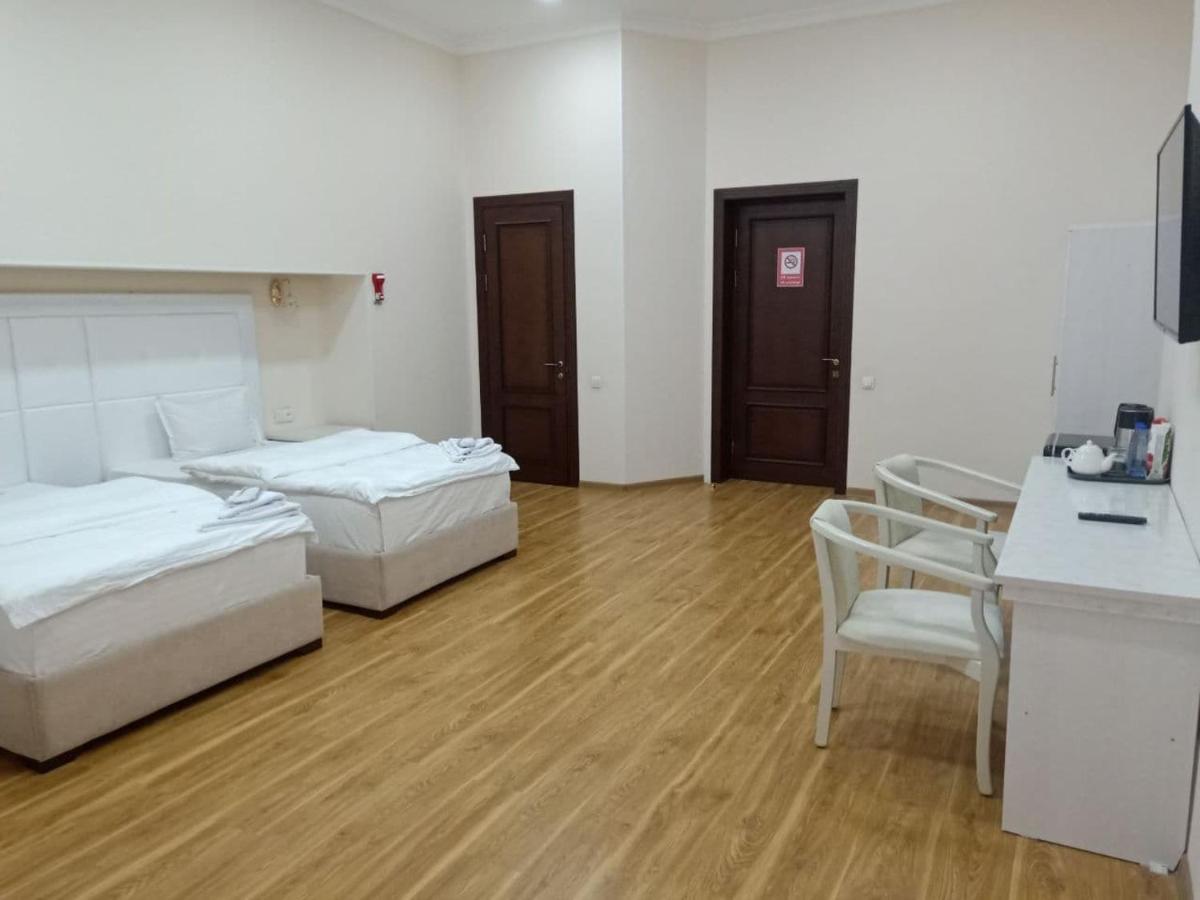Queens 2 Hotel Tashkent Ngoại thất bức ảnh