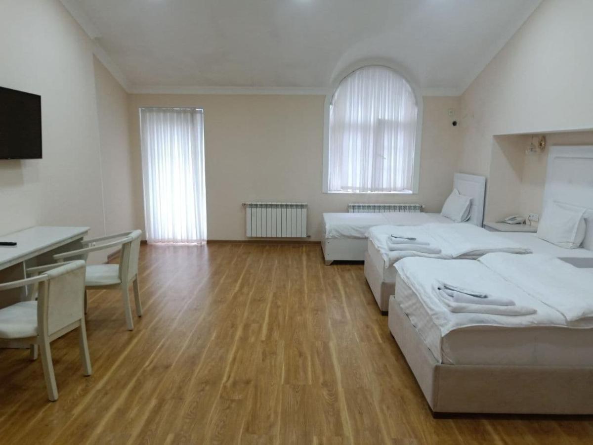 Queens 2 Hotel Tashkent Ngoại thất bức ảnh