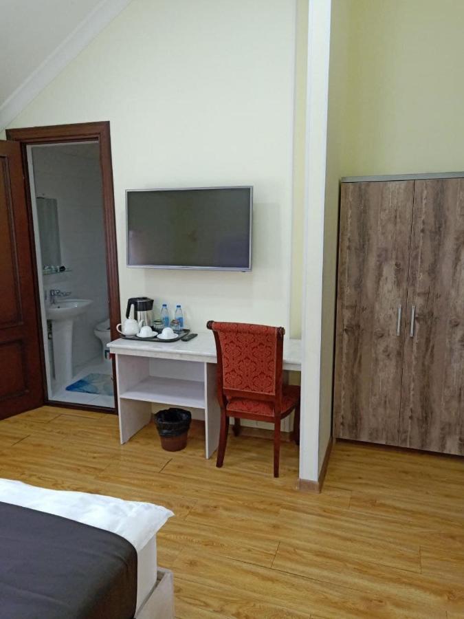 Queens 2 Hotel Tashkent Ngoại thất bức ảnh