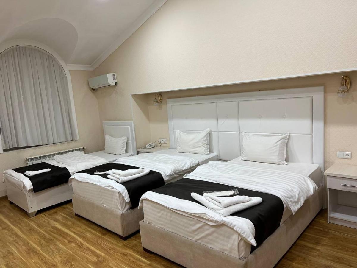 Queens 2 Hotel Tashkent Ngoại thất bức ảnh