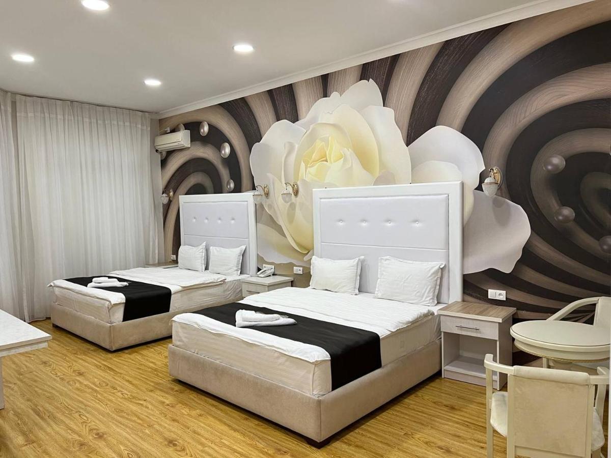 Queens 2 Hotel Tashkent Ngoại thất bức ảnh