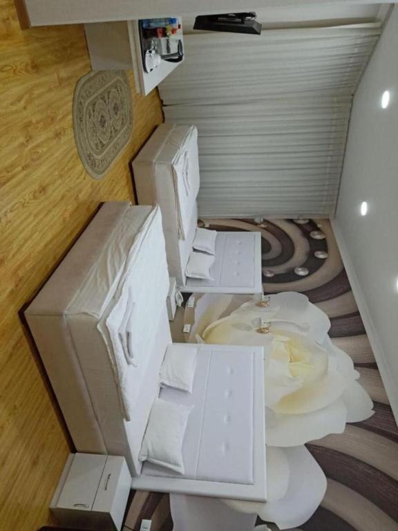Queens 2 Hotel Tashkent Ngoại thất bức ảnh